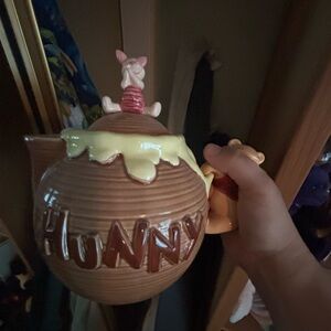 Brown Hunny Pot Teapot with Piglet Topper